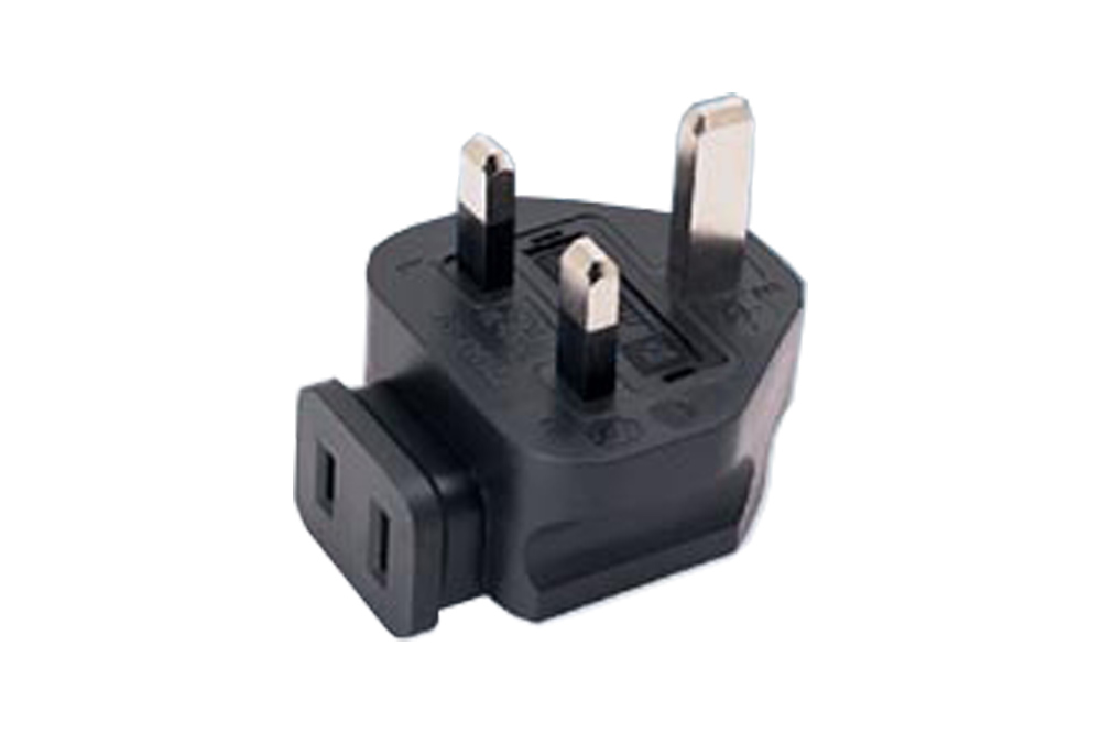 USA to UK Adapter (YL-6021L)